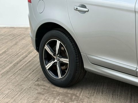Volvo XC60 D4 190 R Design Nav  #6