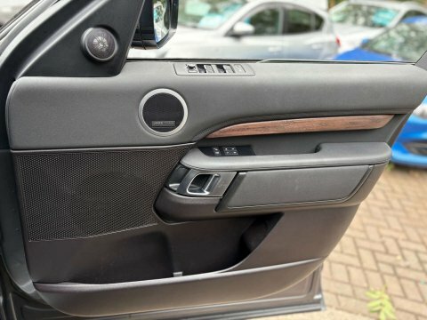 Land Rover Discovery Spt Dyn Lux Hse White #76