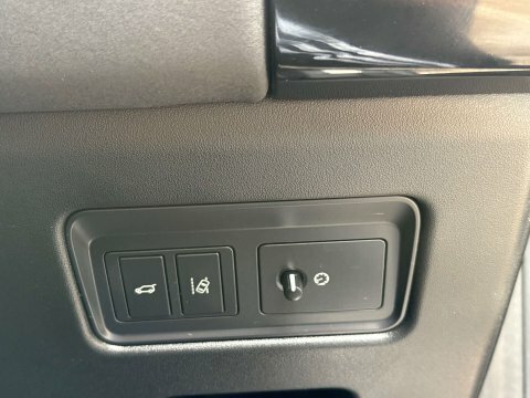 Land Rover Discovery Spt Dyn Lux Hse White #77