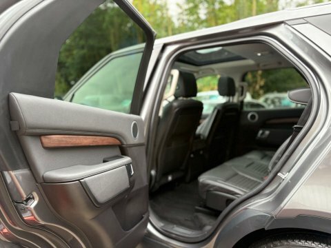 Land Rover Discovery Spt Dyn Lux Hse White #52