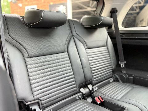 Land Rover Discovery Spt Dyn Lux Hse White #44