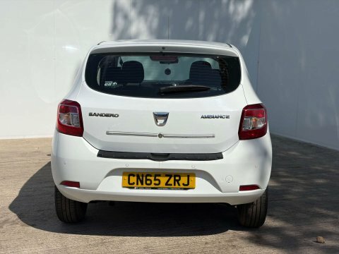 Dacia Sandero Dacia Sandero 1.0 Sce Essential Red #32
