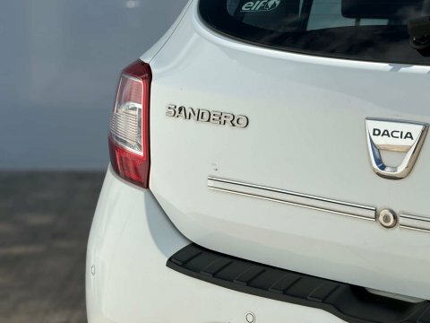 Dacia Sandero Dacia Sandero 1.0 Sce Essential Red #26