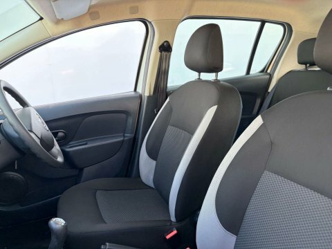 Dacia Sandero Dacia Sandero 1.0 Sce Essential Red #52