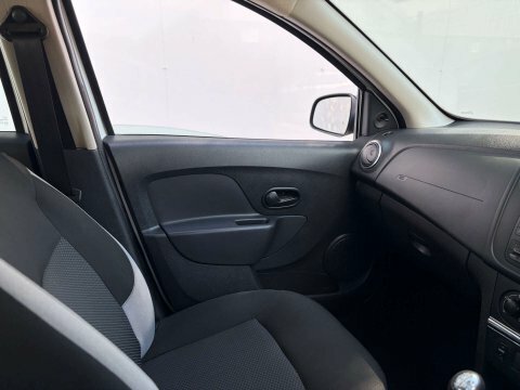 Dacia Sandero Dacia Sandero 1.0 Sce Essential Red #16