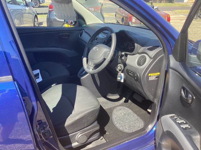 Hyundai I10 Classic 5-Door 20 Road Tax, Chain Driven Red #8