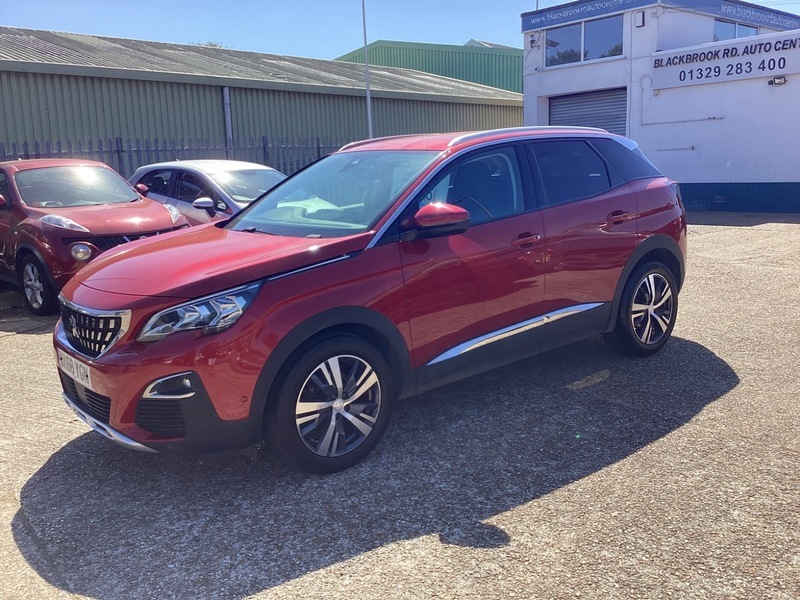Peugeot 3008 1.2 Puretech Allure Suv Red #3