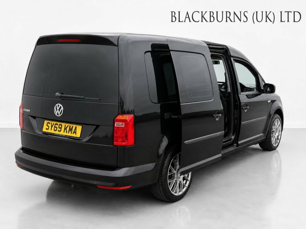 Volkswagen Caddy Maxi Combi Black #5