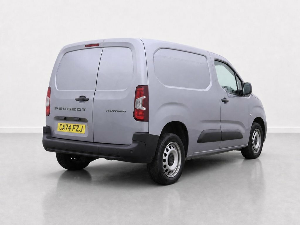 Peugeot Partner Mpv White #9