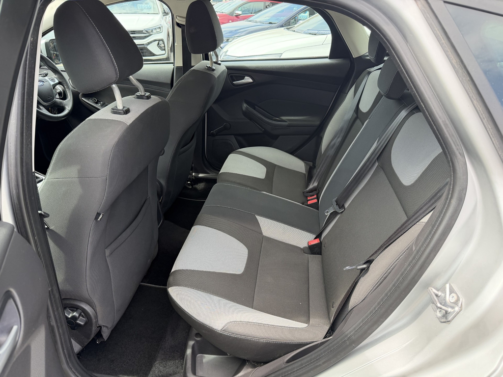 Ford Focus Zetec #6