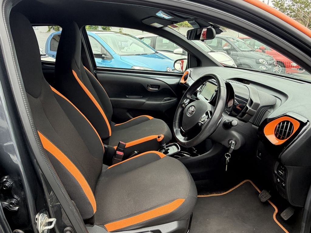 Toyota Aygo Vvt-i Jbl Edition X-shift Tss  #3