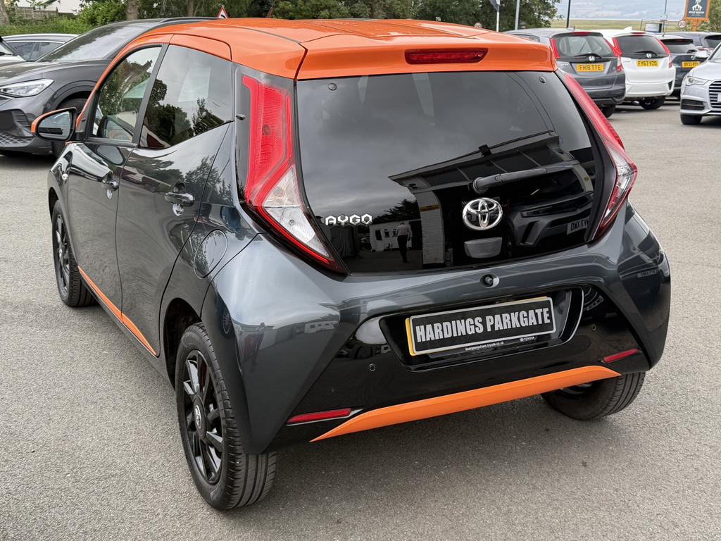 Toyota Aygo Hatchback Red #13