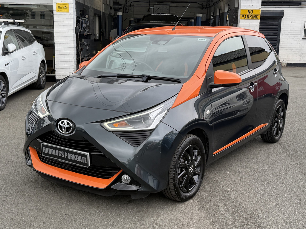 Toyota Aygo Hatchback Red #11