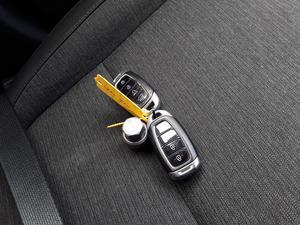 Hyundai Kona Premium  #5
