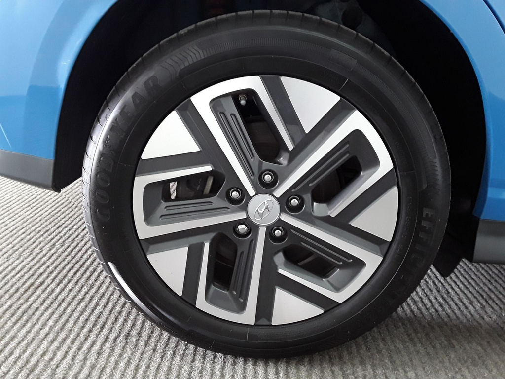 Hyundai Kona Premium  #3