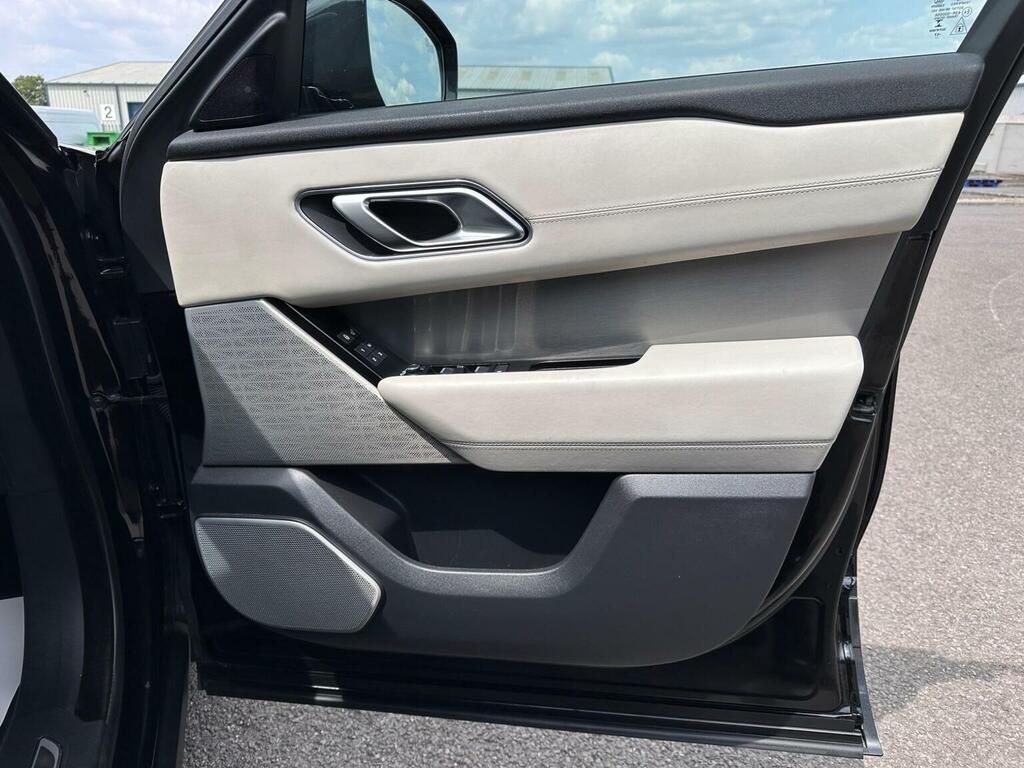 Land Rover Range Rover Velar Range Rover Velar S D240 White #19