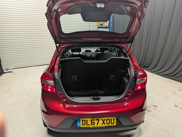 Ford KA+ Zetec Marketing Level 1 1.2L Ti-vct 85 Ps 5 White #21