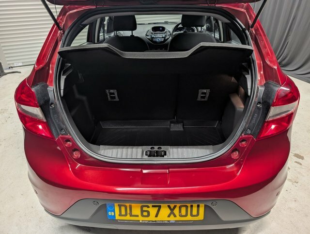 Ford KA+ Zetec Marketing Level 1 1.2L Ti-vct 85 Ps 5 White #20