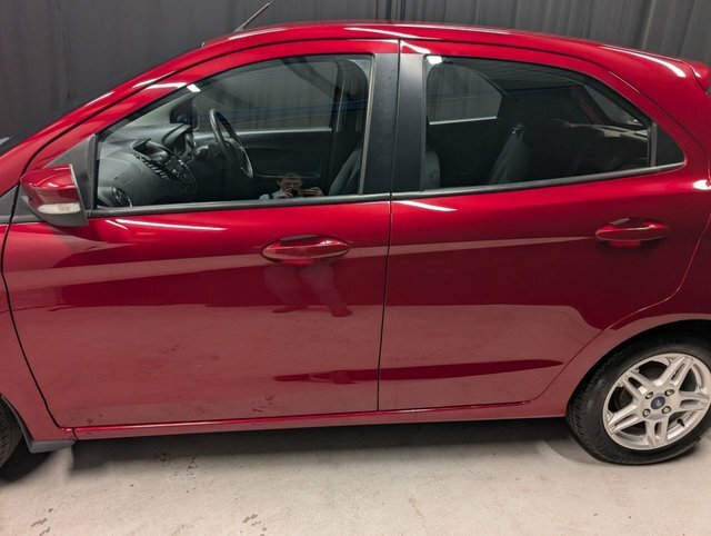Ford KA+ Zetec Marketing Level 1 1.2L Ti-vct 85 Ps 5 White #32