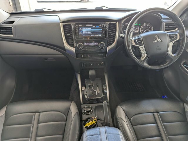 Mitsubishi L200 2017 2.4 Di-d Dc Barbarian Pickup Double Cab D Blue #2