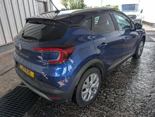 Renault Captur 2020 1.5 Blue Dci Iconic Suv Edc Euro 6 Blue #3