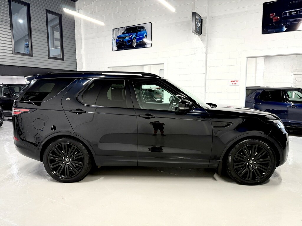 Land Rover Discovery 3.0 Td V6 Hse Black #6