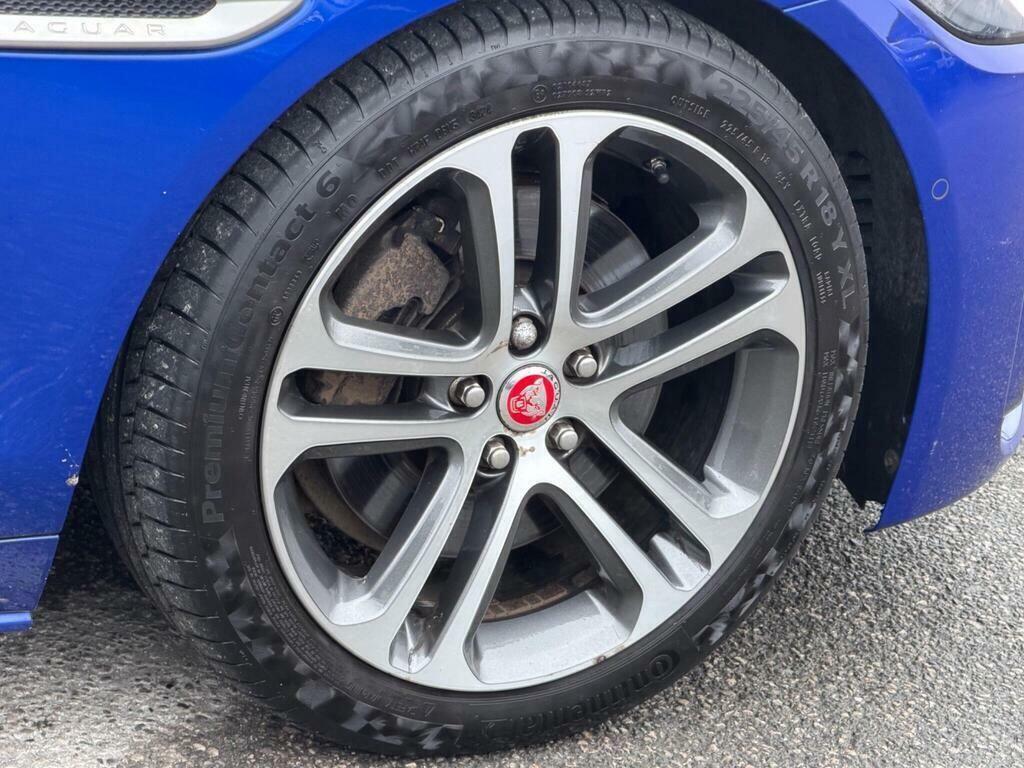 Jaguar XE 2.0 P250i R-dynamic Se Saloon Euro Grey #54