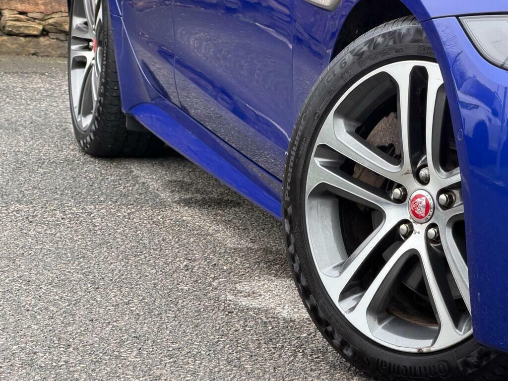Jaguar XE 2.0 P250i R-dynamic Se Saloon Euro Grey #52