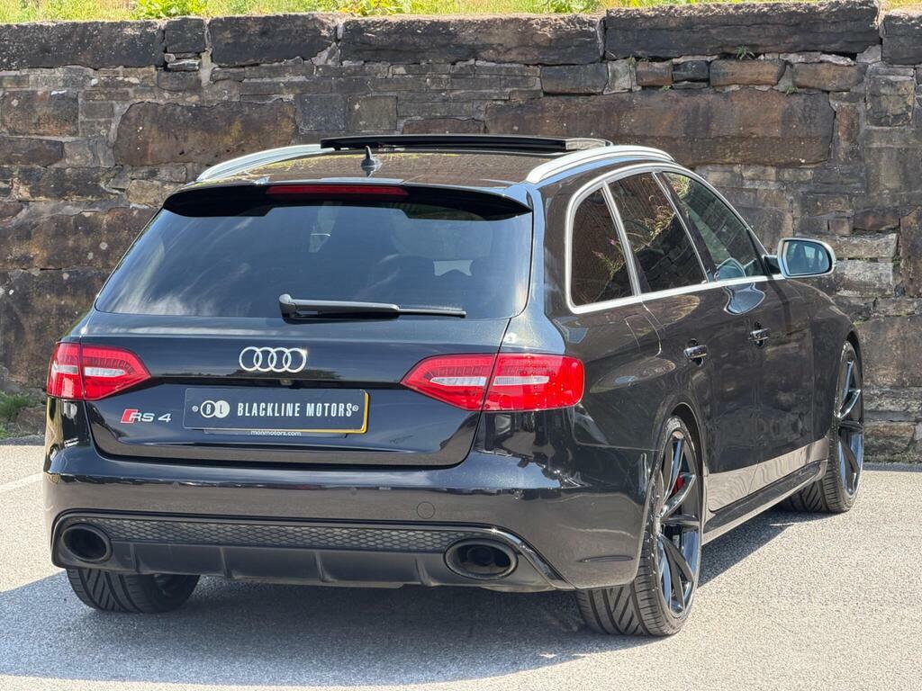 Audi RS4 Avant Estate Red #7