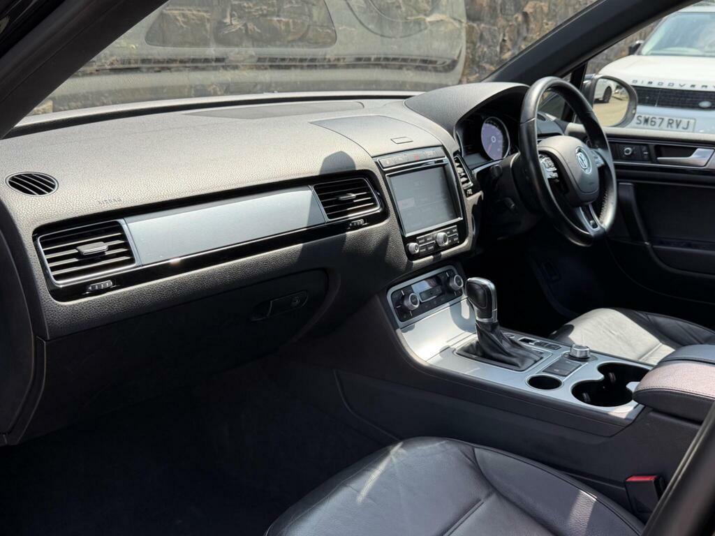 Volkswagen Touareg 3.0 Tdi V6 Bluemotion Tech R-line Suv T White #14