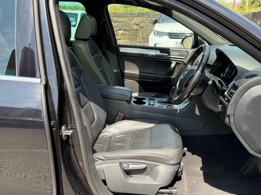 Volkswagen Touareg 3.0 Tdi V6 Bluemotion Tech R-line Suv T White #15
