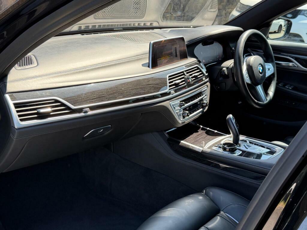 BMW 7 Series   #26