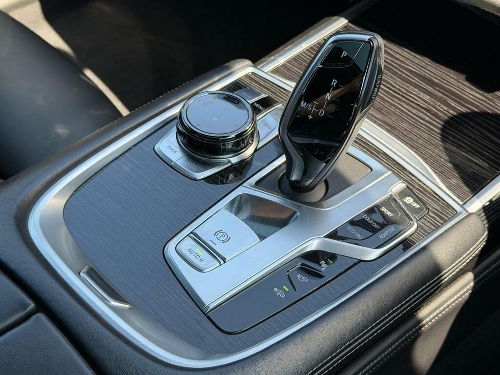 BMW 7 Series   #55
