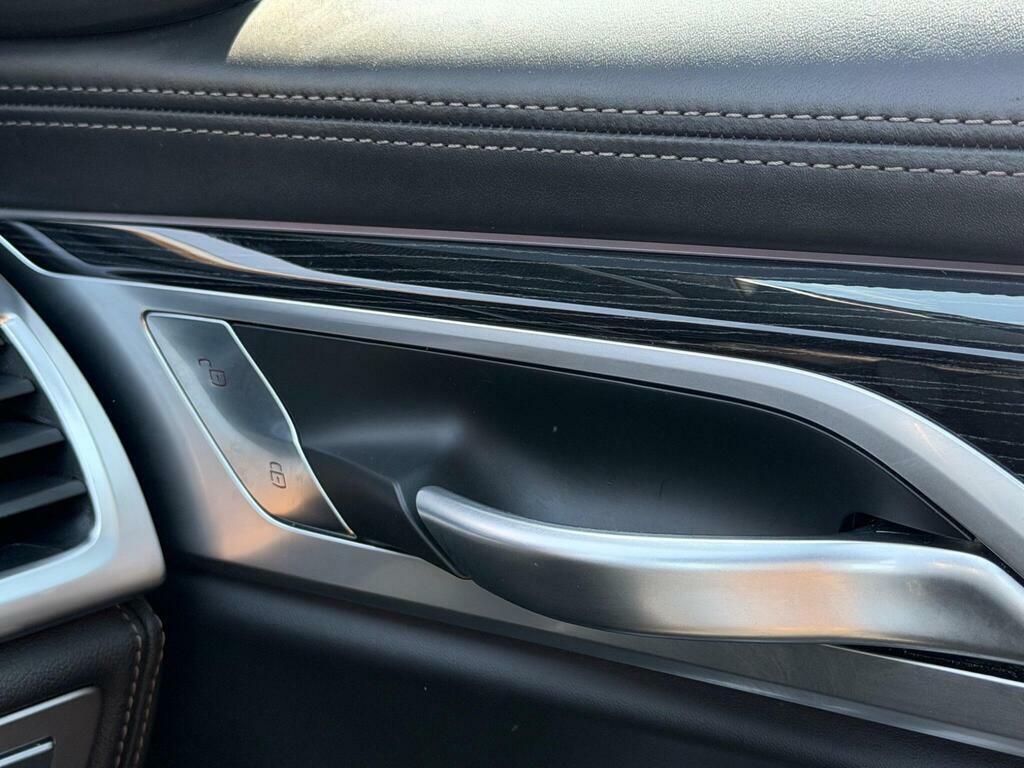 BMW 7 Series   #32
