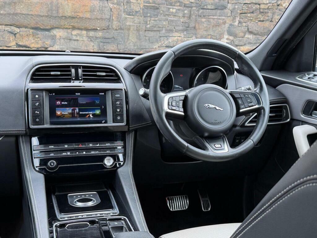 Jaguar F-Pace Suv 3.0 D300 V6 S Awd Euro 6 Ss 2018 Black #21