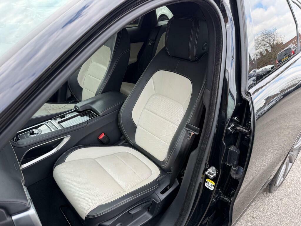 Jaguar F-Pace Suv 3.0 D300 V6 S Awd Euro 6 Ss 2018 Black #16