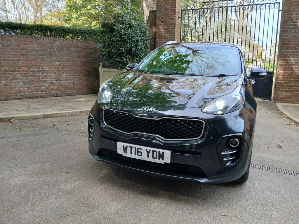 Kia Sportage 1.7 Crdi Isg 2 Euro 6 5Dr. Ulez Compliant WT16YDM Black #2