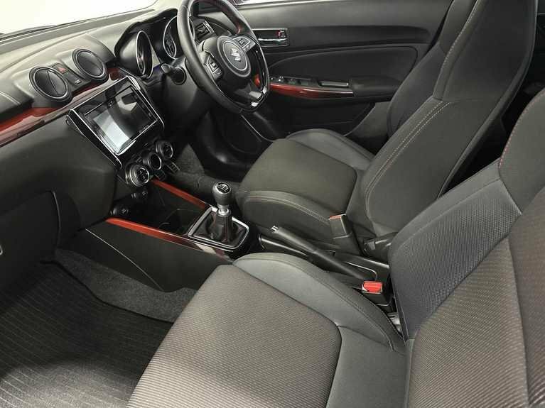 Suzuki Swift 1.4 Boosterjet 48V Hybrid Sport #3
