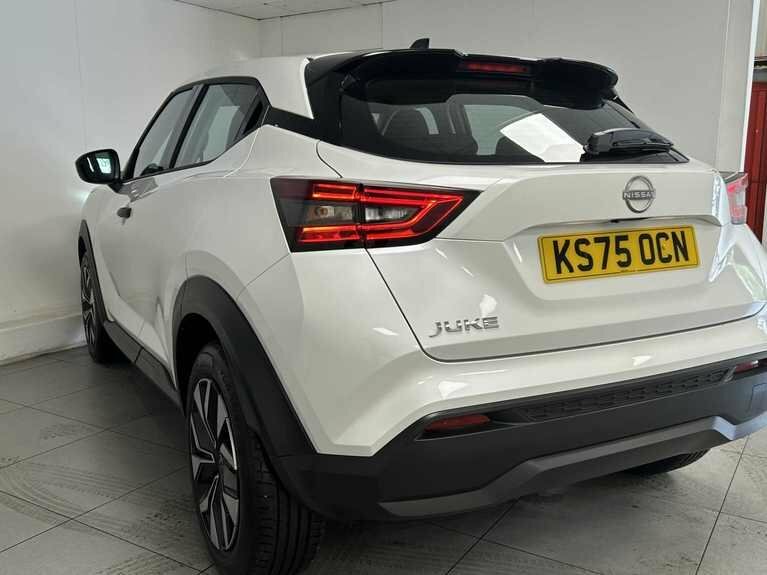 Nissan Juke 1.0 Dig-t Acenta Premium #3