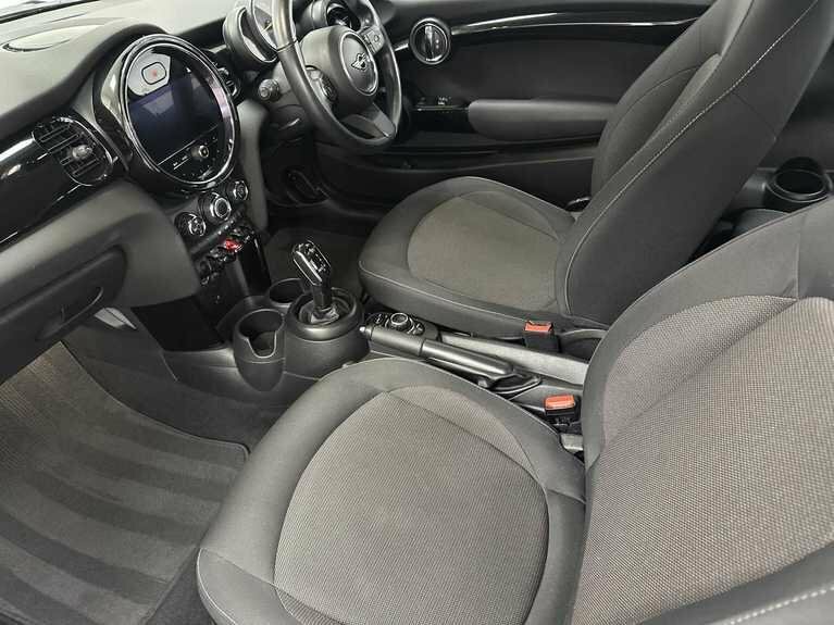 Mini Hatch 1.5 Cooper Classic YJ21SSA Grey #3