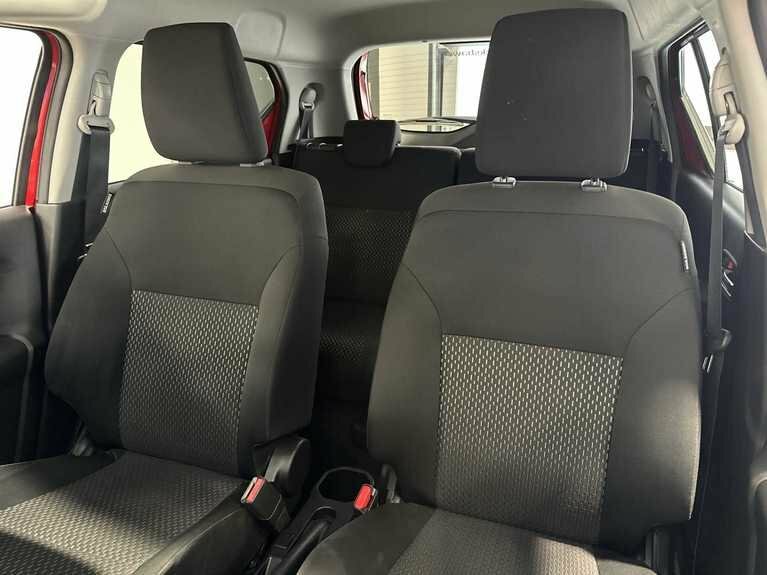 Suzuki Ignis Hatchback #29