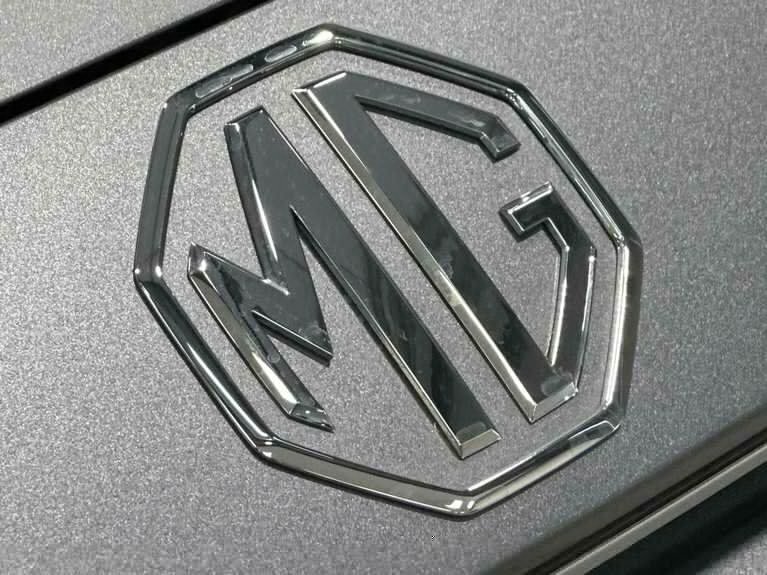 MG ZS 1.5 Se Blue #37