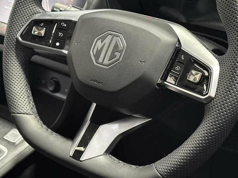 MG ZS 1.5 Hybrid Trophy  #33