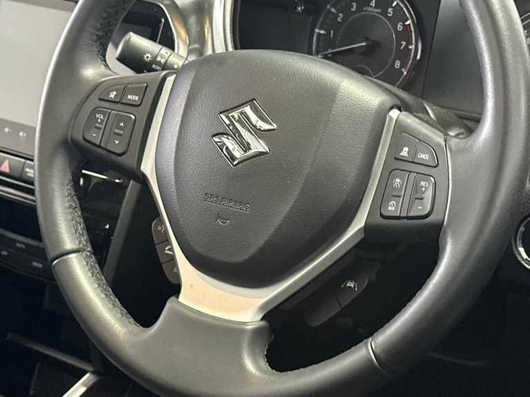 Suzuki Vitara 128Kw Ultra 61Kwh Green #33