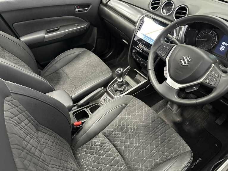 Suzuki Vitara 128Kw Ultra 61Kwh Green #20
