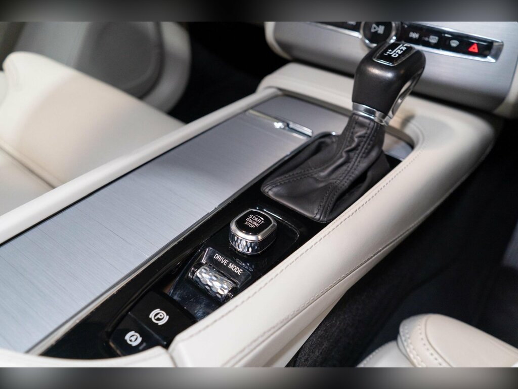 Volvo XC90 B5 D Awd Momentum 360 Cam, Winter Family Grey #9