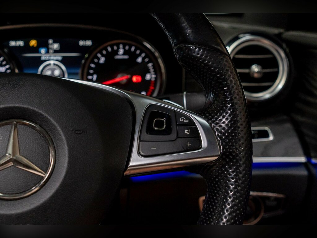 Mercedes-Benz E Class E220d Amg Line 9G-tronic Grey #33