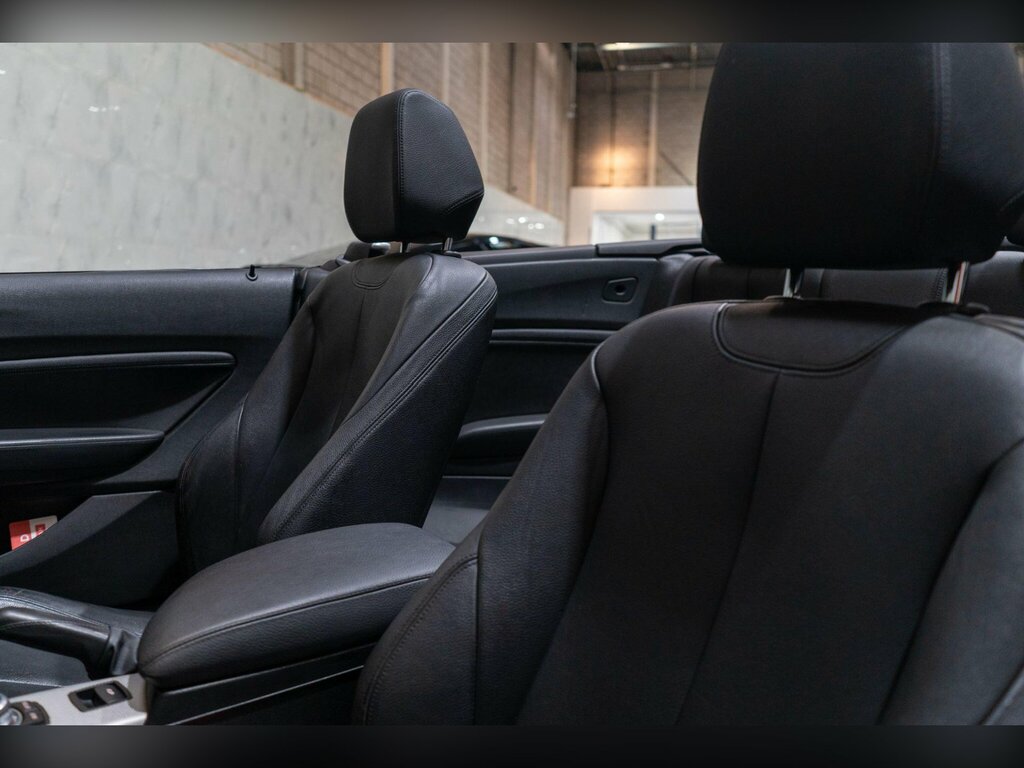 BMW 2 Series 220D M Sport White #32