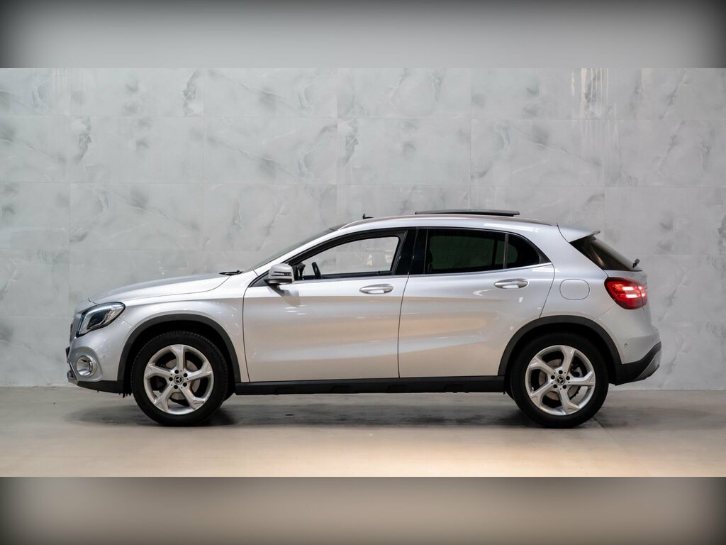 Mercedes-Benz GLA Class 1.6 Gla200 Sport Premium Plus 7G-dct Euro 6 Ss Silver #4