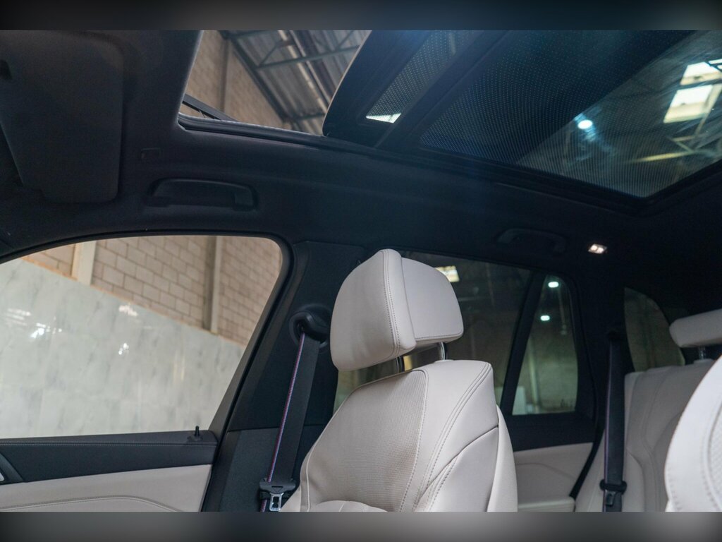 BMW X5 Xdrive45e M Sport Pro Pack Black #46